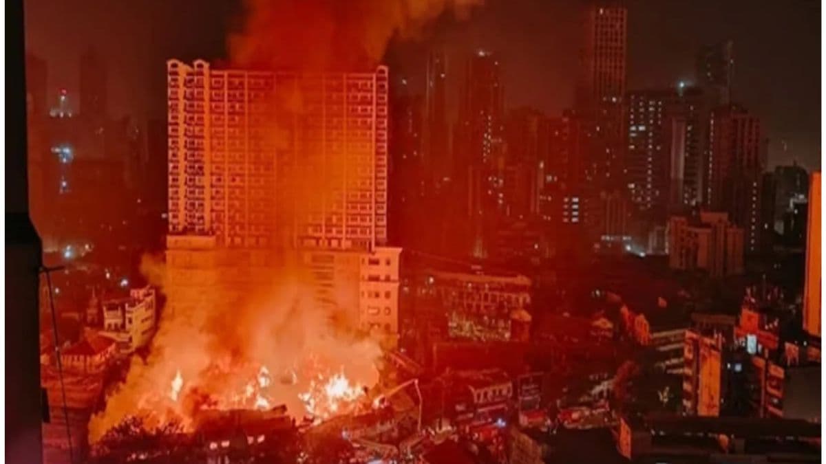 Massive fire broke out in a computer factory in Jaipur, no loss of life