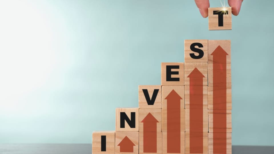 SIP vs Lump Sum: Which Investment Strategy is Better and Why? - Explained [2025]