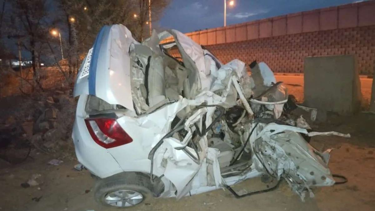 Three killed in head-on collision between car and truck in Jaipur