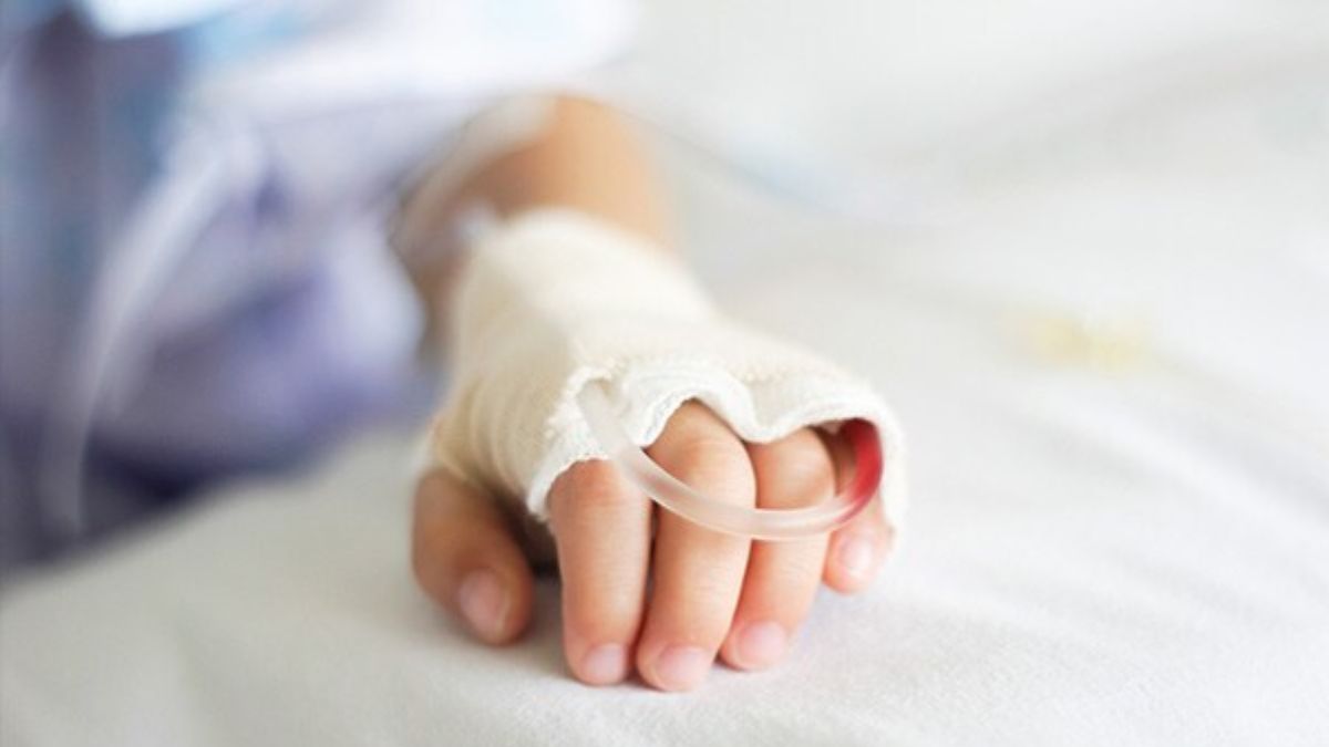 More than 100 people fell ill after eating Khichdi in Udaipur; admitted to hospital