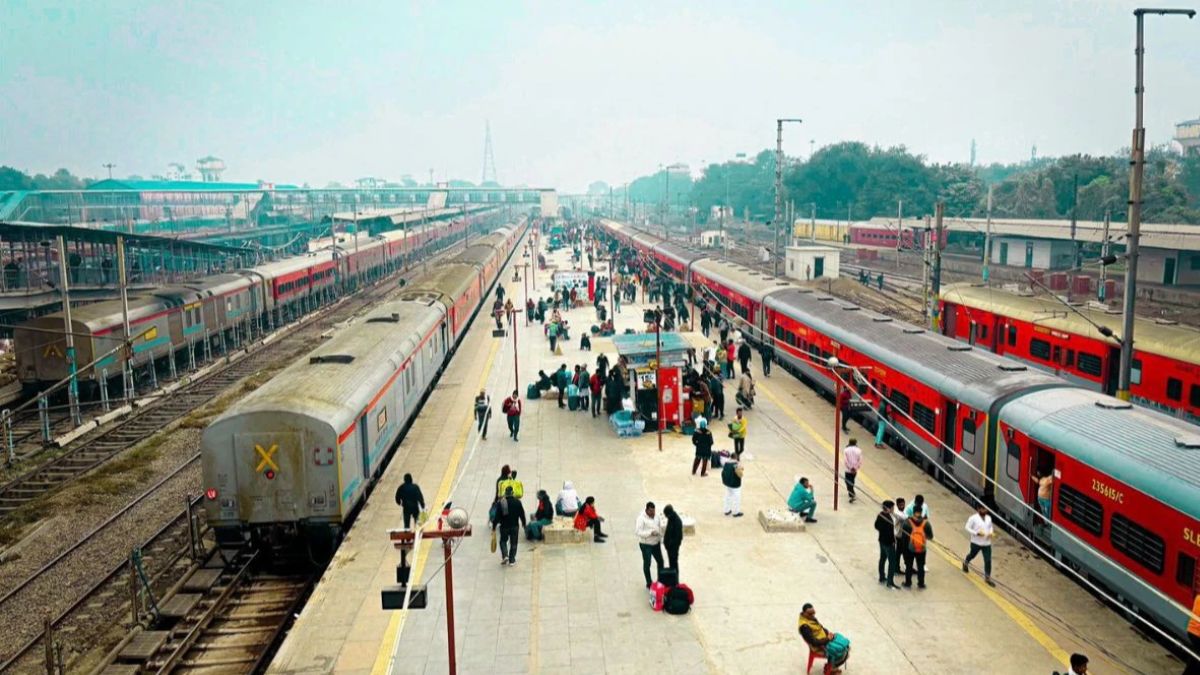 Tragic Family Dispute: Man kills niece and nephew, jumps before moving train in Jaipur