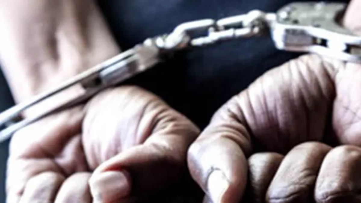 Husband beat wife to death with hammer for leaving the house without informing anyone